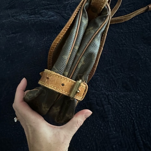 Vintage Louis Vuitton Samur bag - Picture 5 of 5